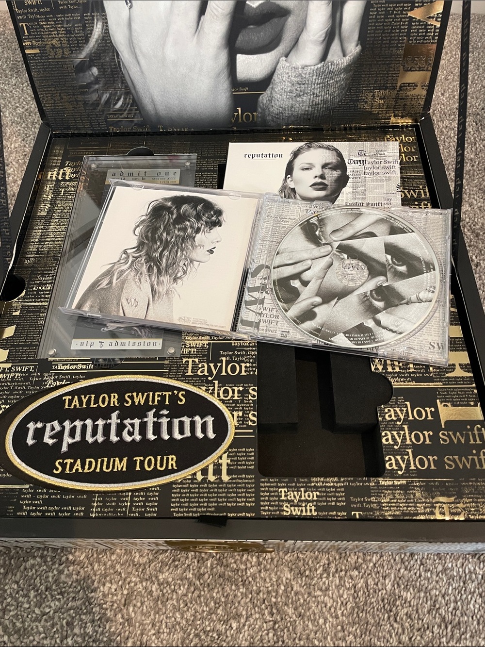 Taylor Swift Reputation - Picture 7 of 11